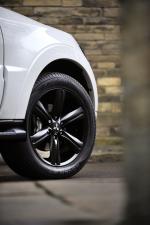 Mitsubishi Shogun Black 2012 года (UK)